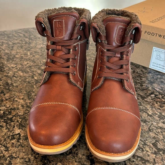 Reserved Footwear desert boots NIB 10